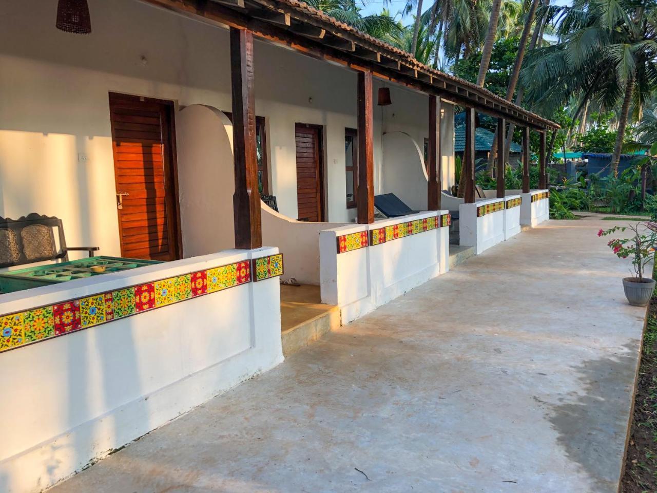 Leela Cottages Morjim Ngoại thất bức ảnh